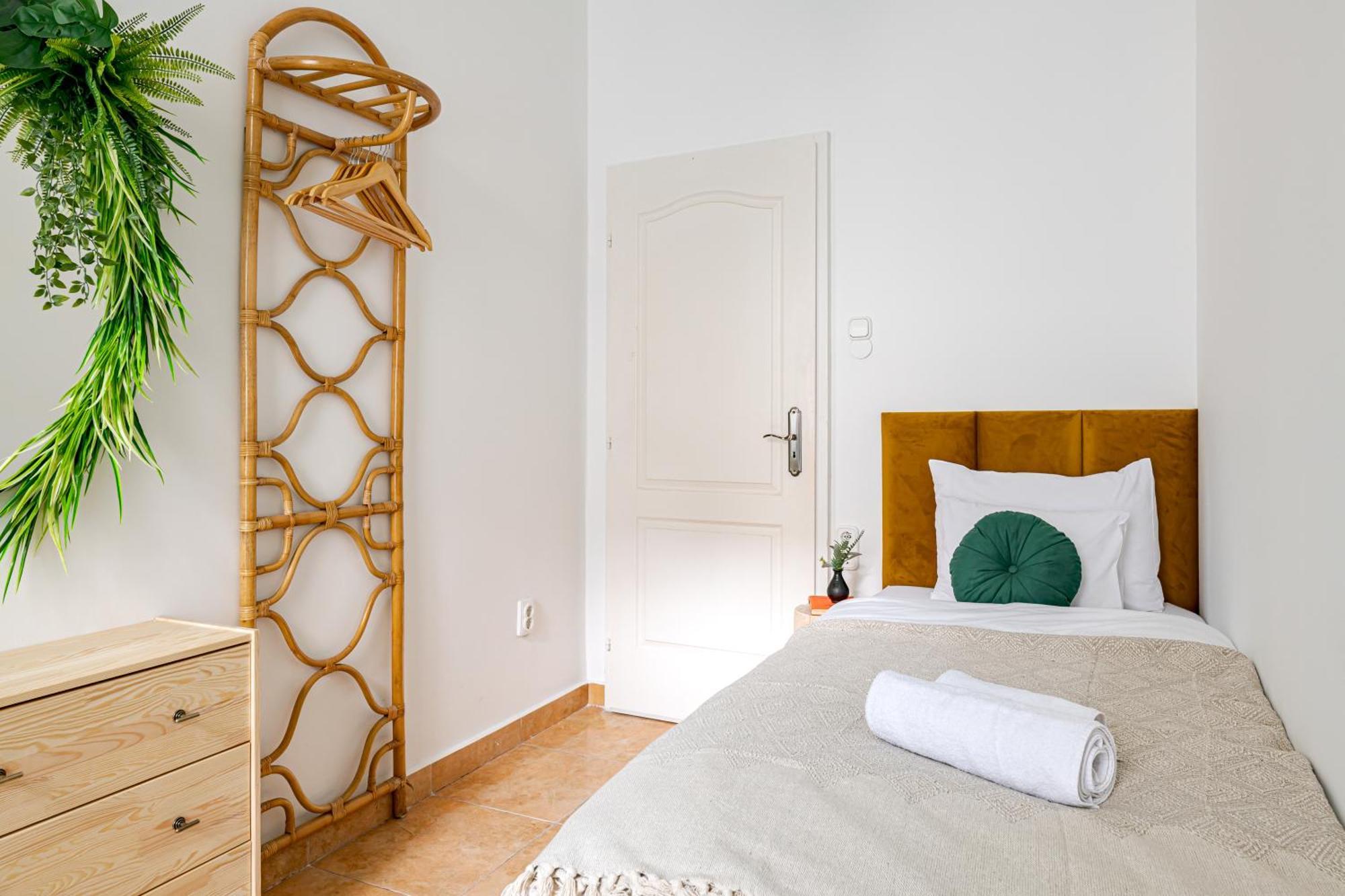 Jungle Aesthetics Downtown Apartman Aircon And Garage Parking Budapeste Exterior foto