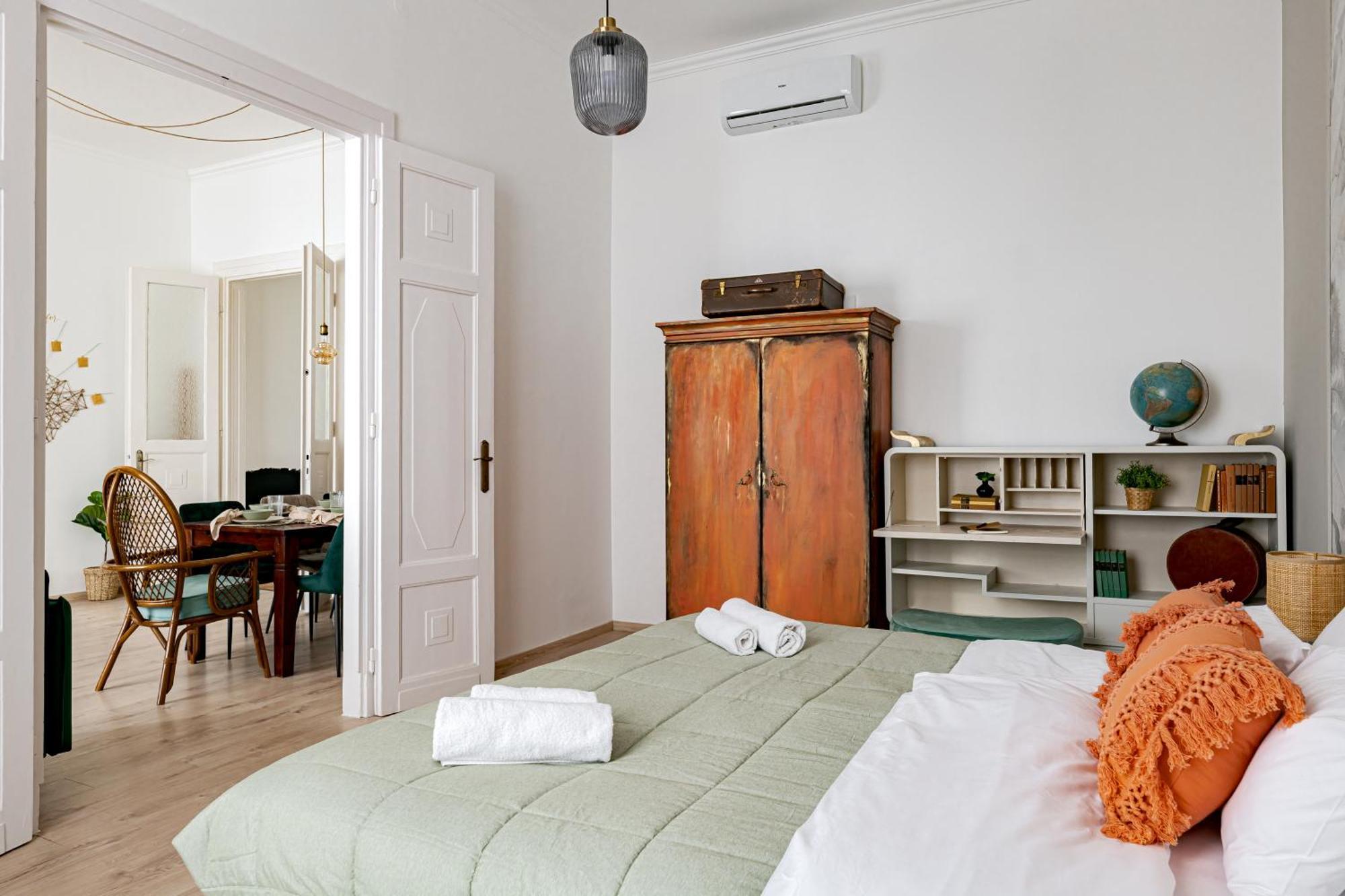 Jungle Aesthetics Downtown Apartman Aircon And Garage Parking Budapeste Exterior foto