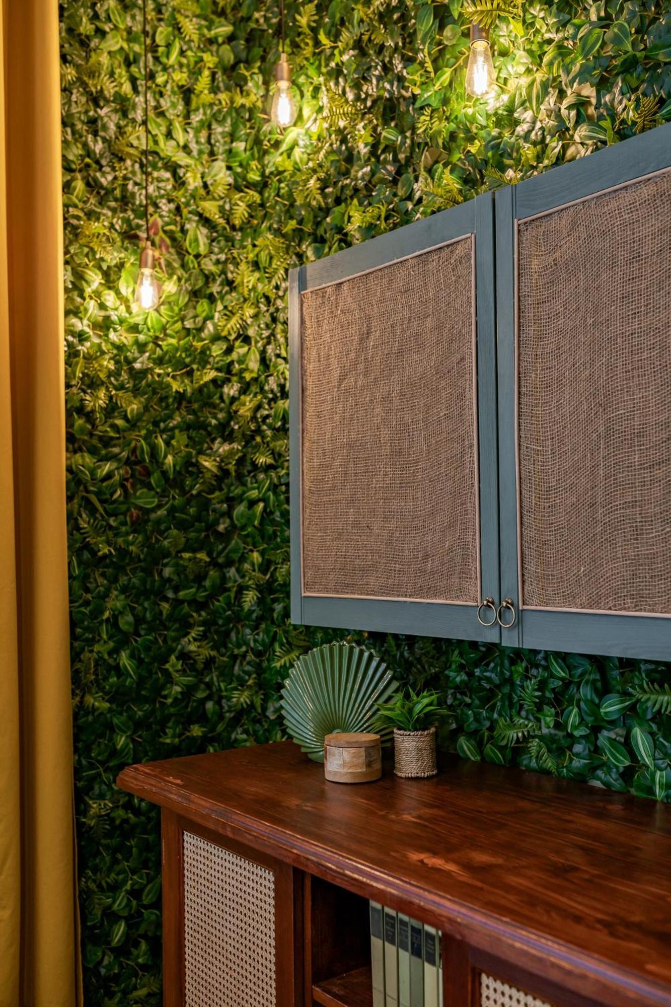 Jungle Aesthetics Downtown Apartman Aircon And Garage Parking Budapeste Exterior foto